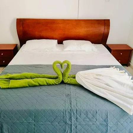 Sunset Beach House Tatil Evi Kiti